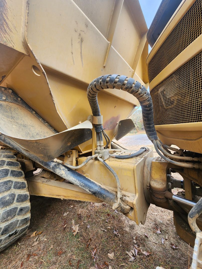 2012 CATERPILLAR 725 - Image 7